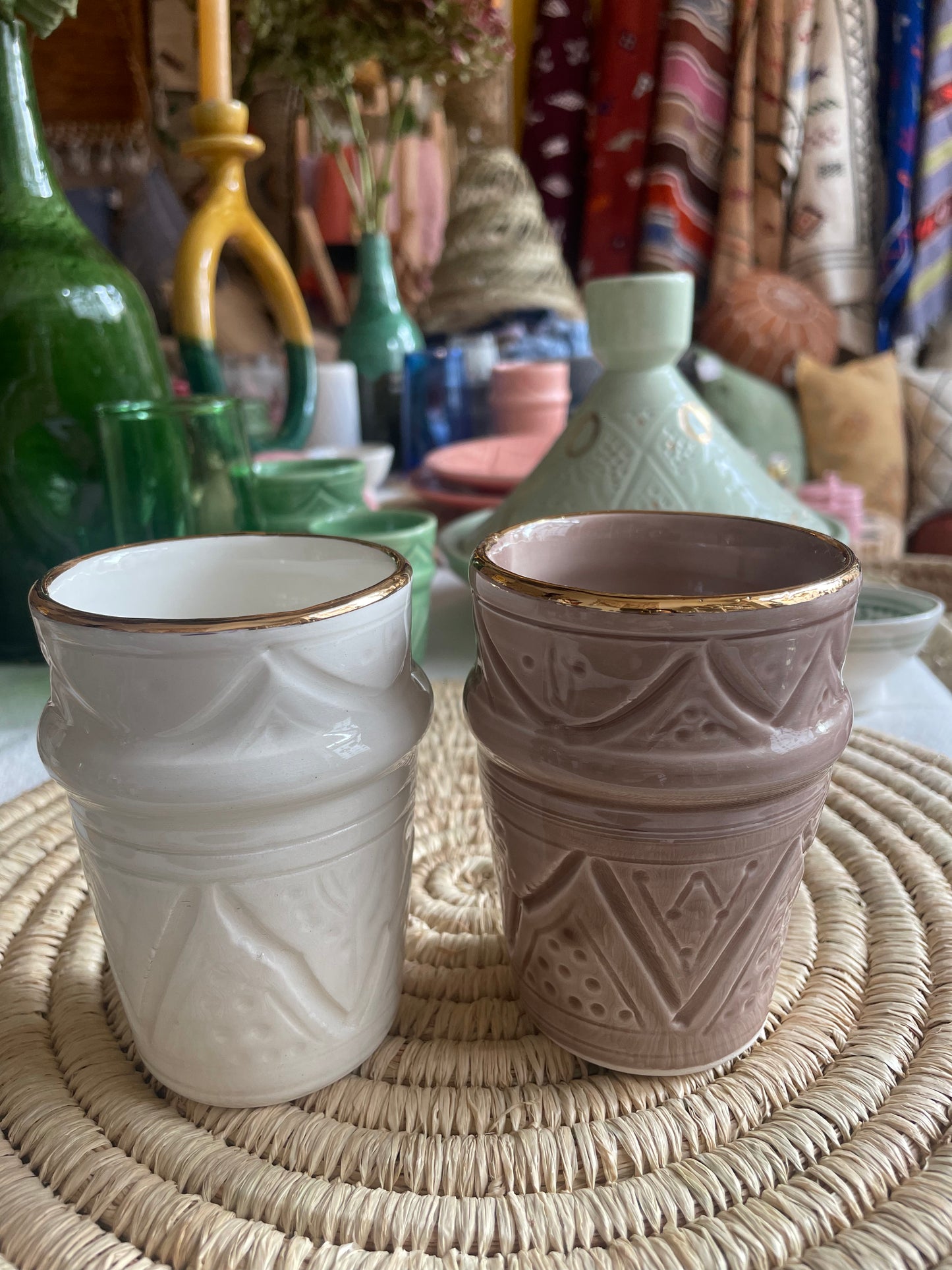 Hrnek se zlatým okrajem 180ml