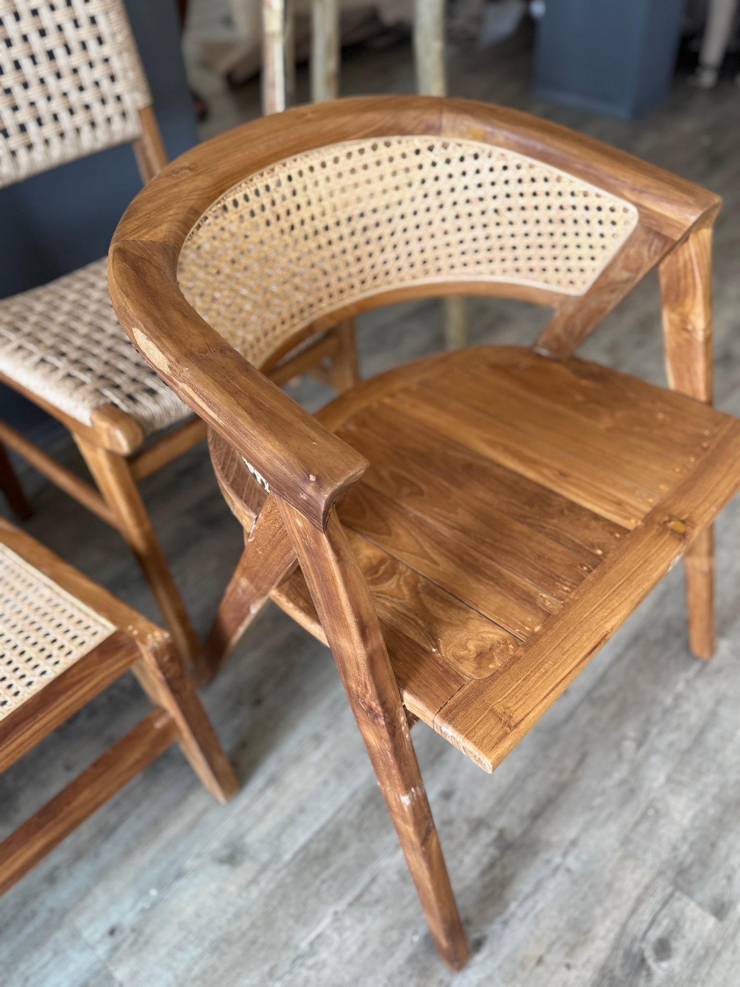 Teaková židle s ratanovým výpletem