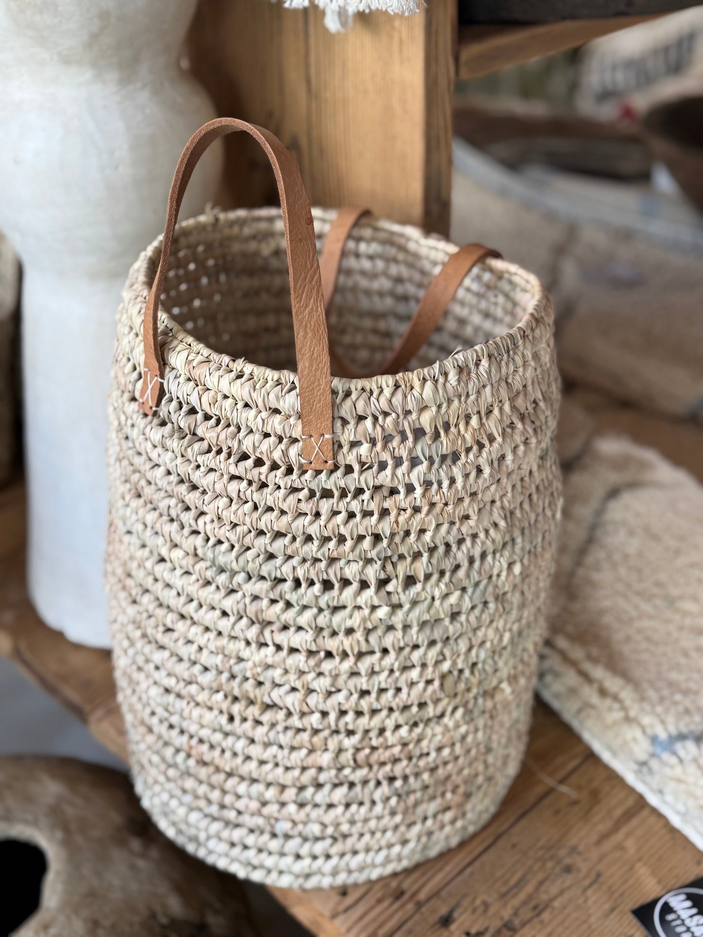 Koš otevřený s koženými držadly