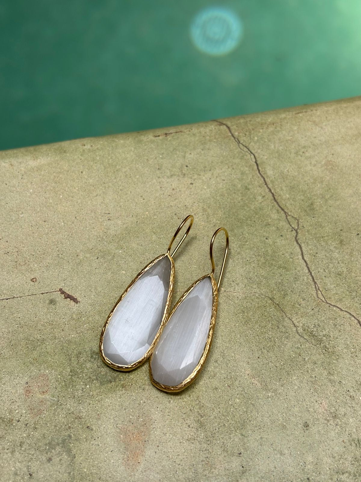 Náušnice Drop bílé