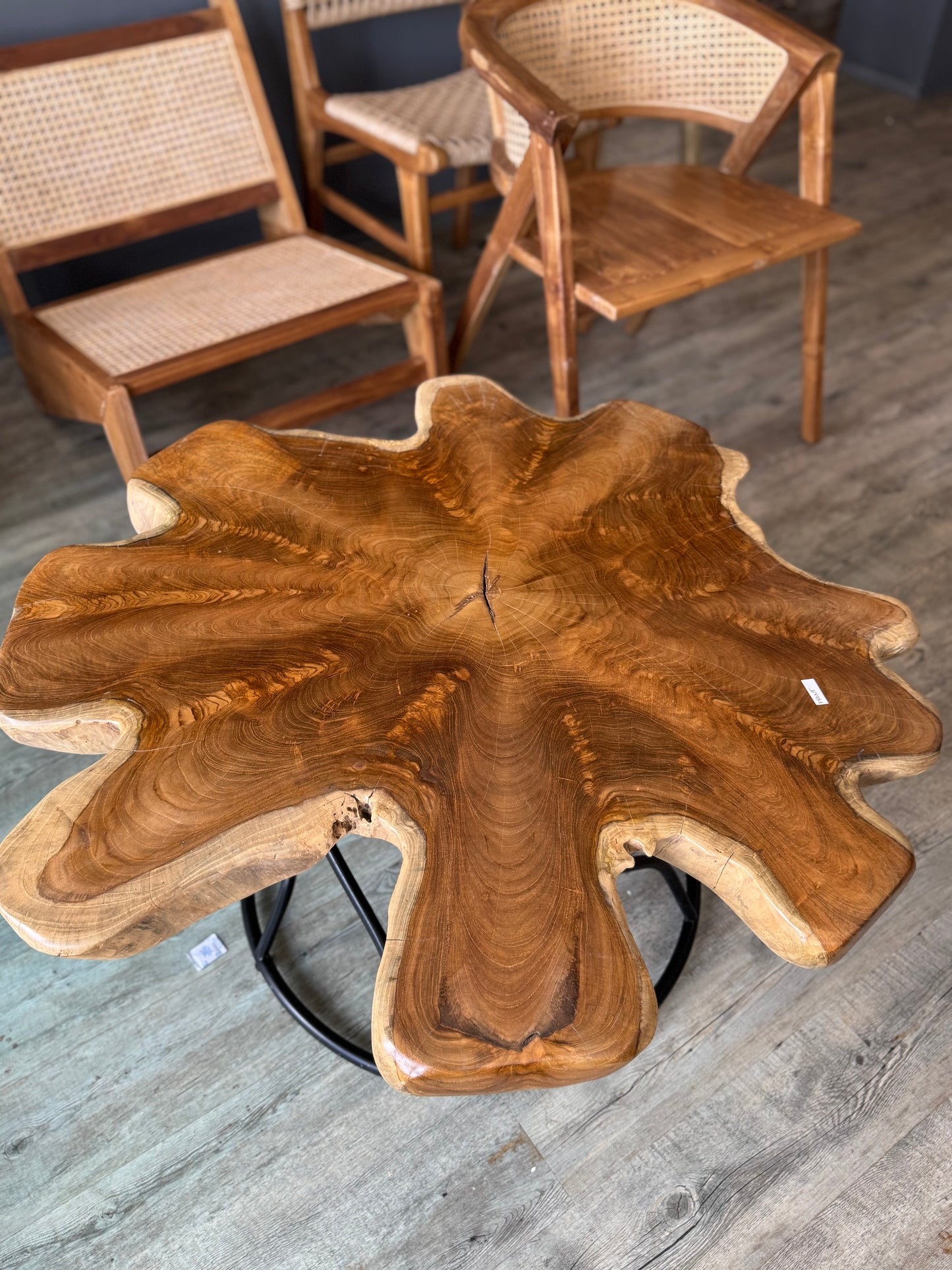 Design teakový stůl