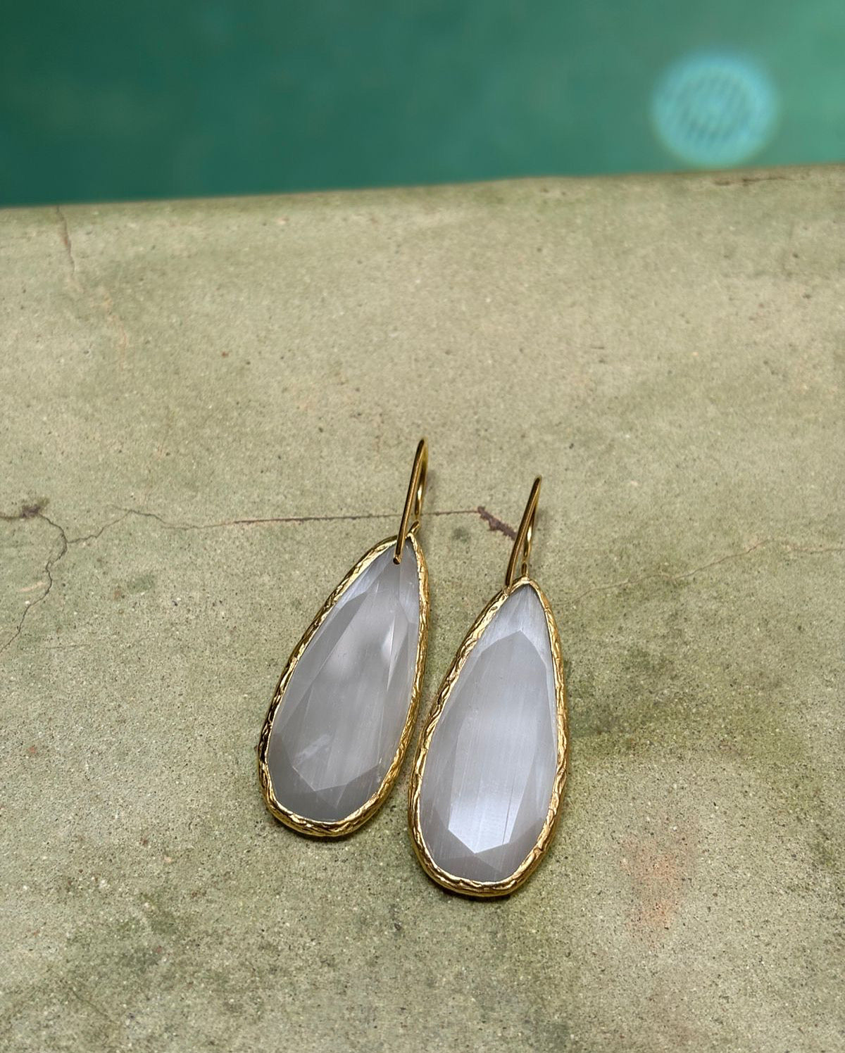 Náušnice Drop bílé