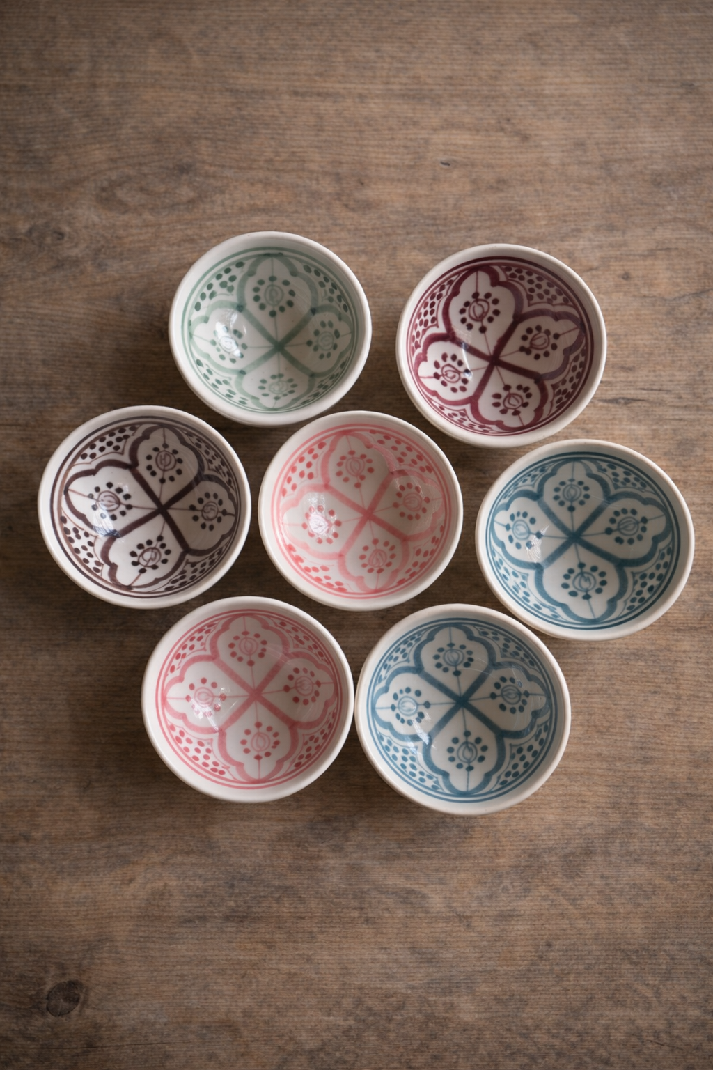 Malá mistička malovaná 7cm různé barvy