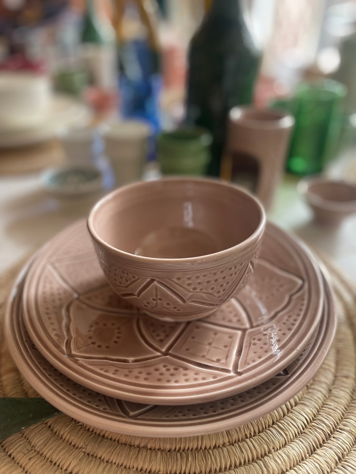 Keramický talíř hnědý