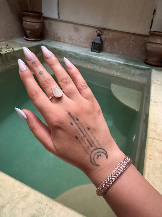 Náramek rose gold pletený