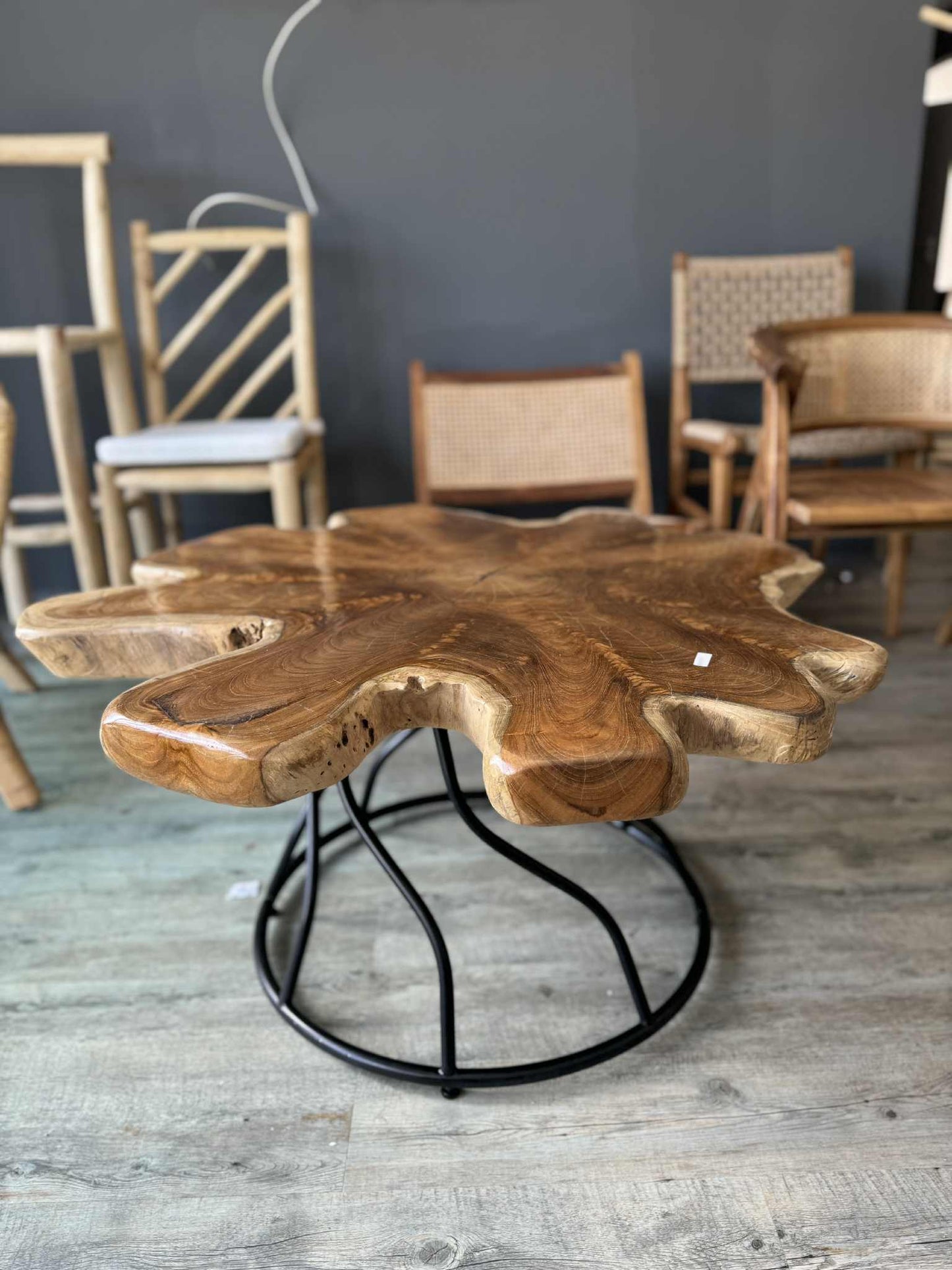 Design teakový stůl